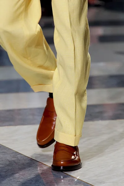 Look 26